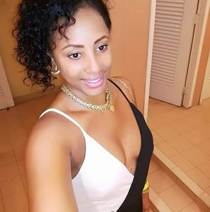 Meet your Posher, Lisandra